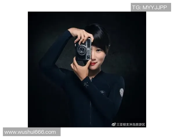 著名足球球星变身化妆达人 揭开运动员另类风采的神秘面纱